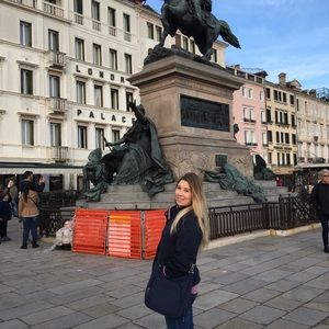 Meet your Posher, Amanda